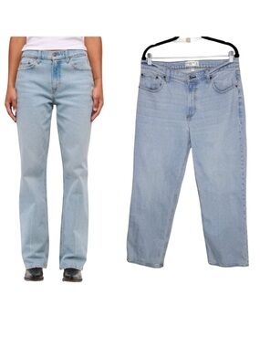 Abercrombie & Fitch Curve Love The Baggy Low Rise Jean Size 30 Short Light Wash